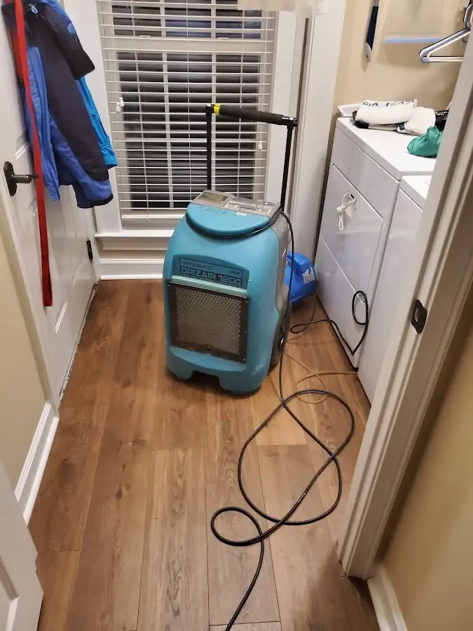Commercial dehumidifier deployed for Flood Damage Cleanup in Kelso